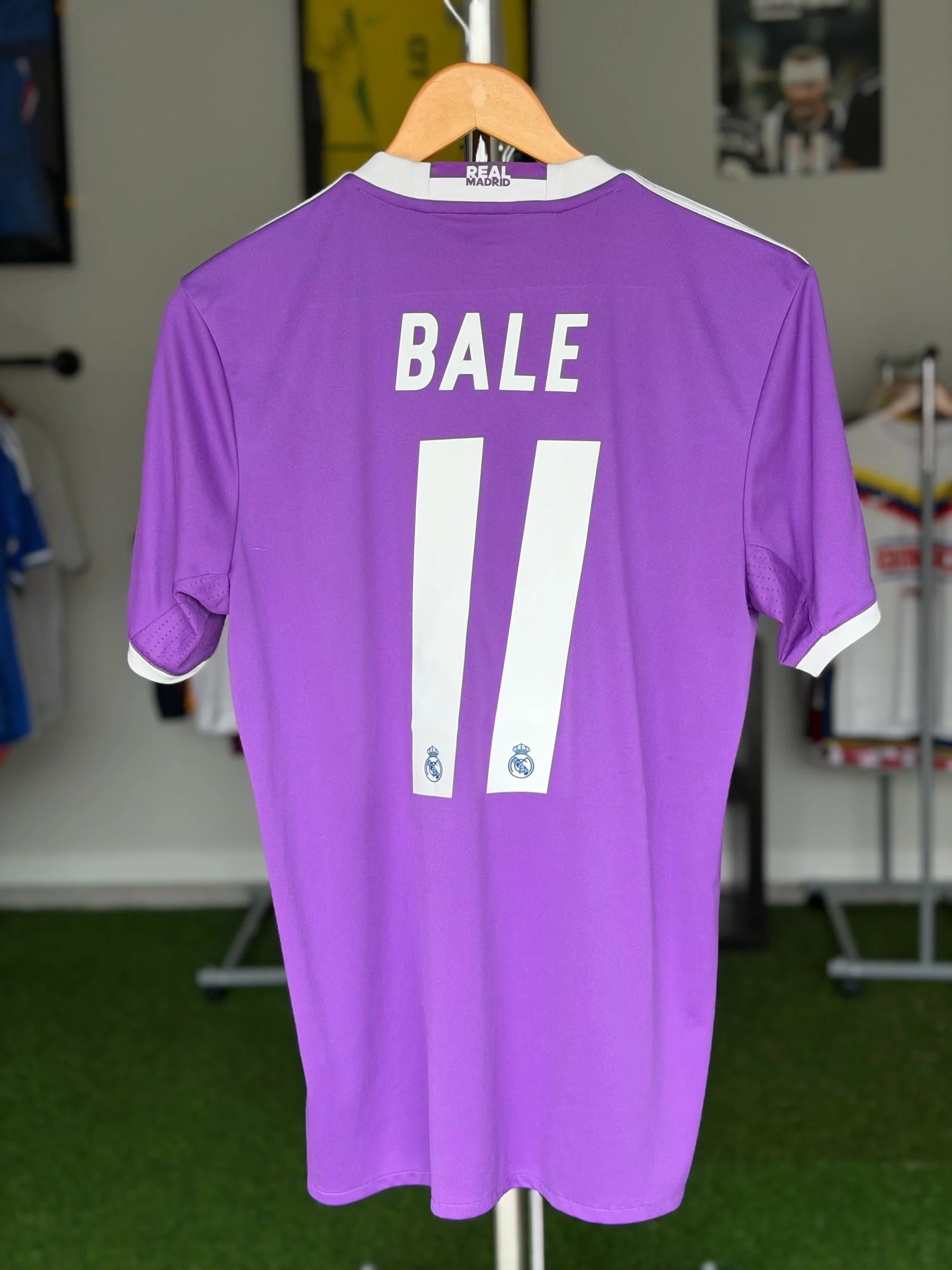 Real Madrid Away 16-17