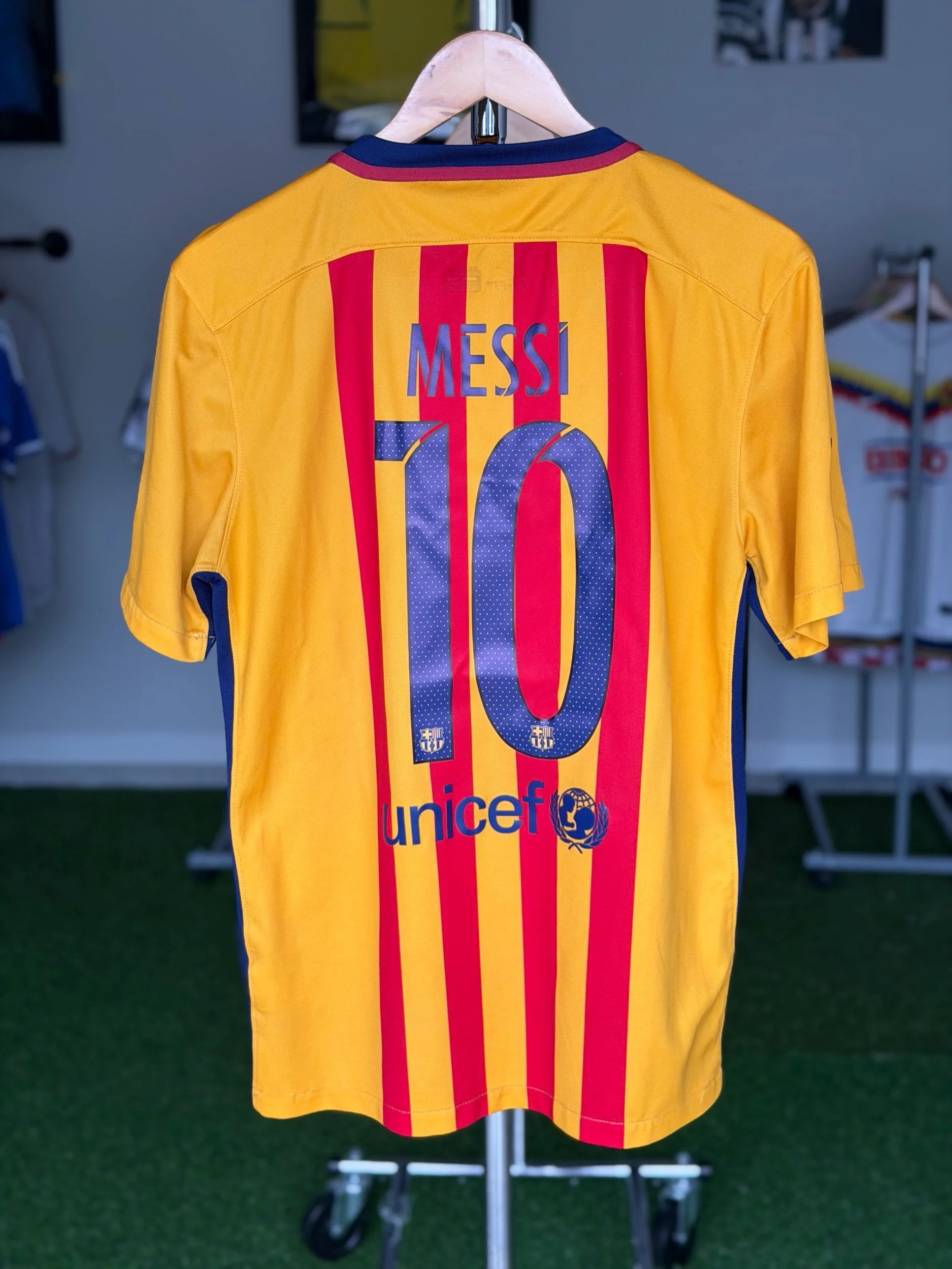 Barcelona Away 15-16
