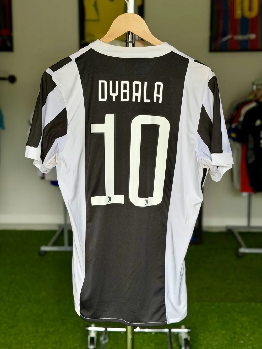 Barcelona Away 15-16