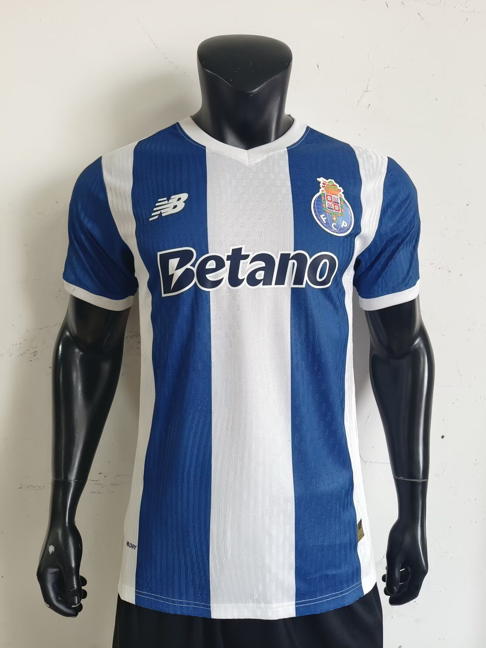 Porto Authentic Home Kit 26/27