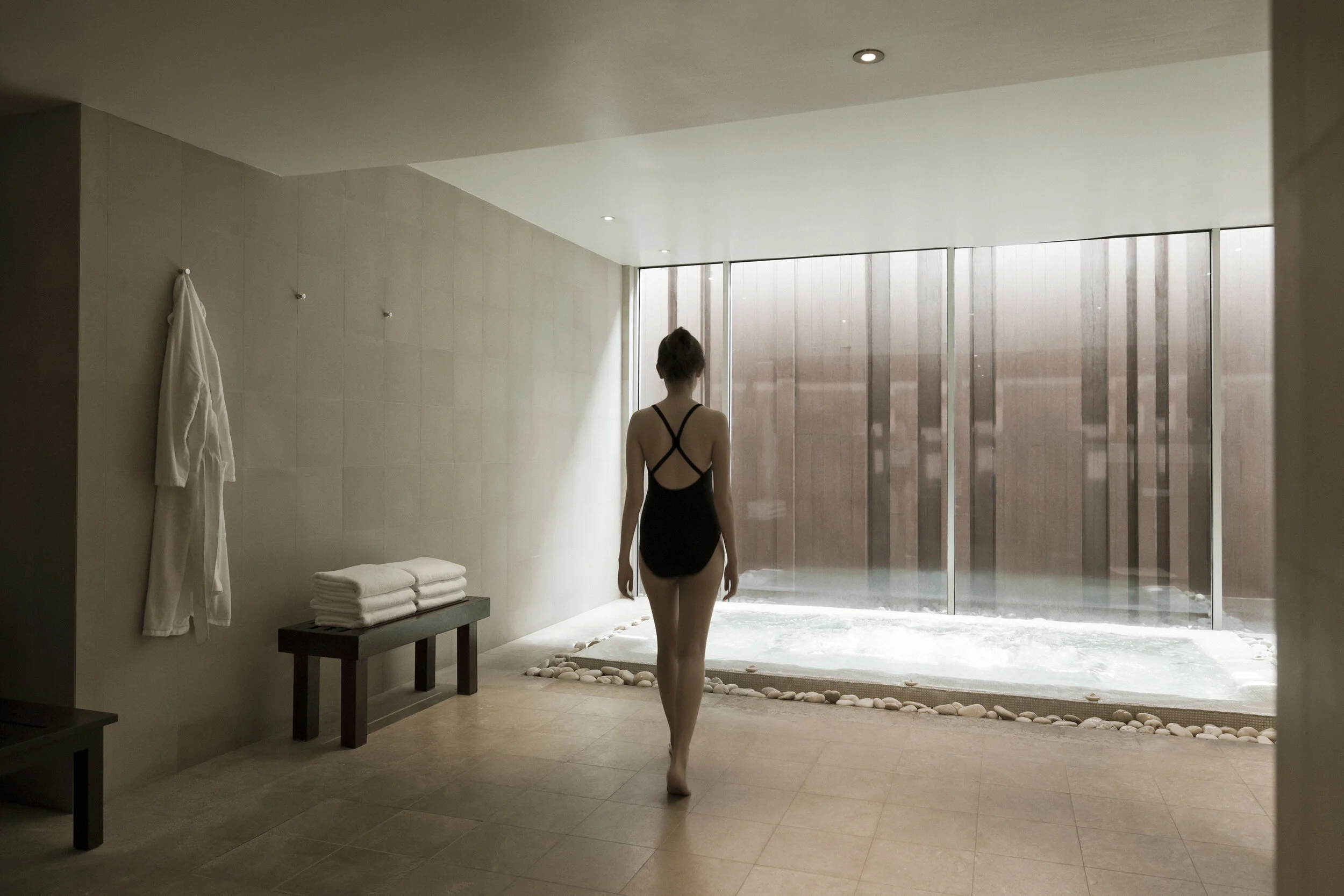 CMB_Interior_Jacuzzi.jpg