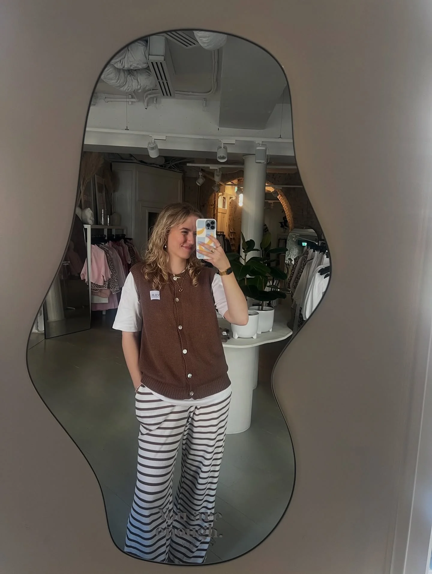 outfit of the day - berlin edition 🐻
Welcher Look gef&auml;llt dir am besten? 🤍
