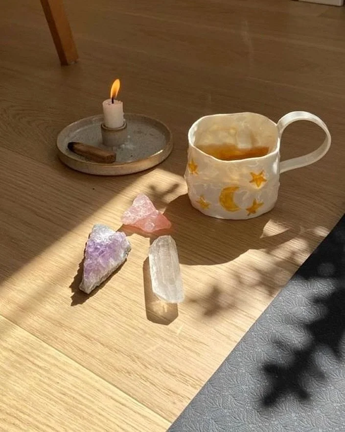 La sophrologie, c&rsquo;est bien plus qu&rsquo;une simple technique de relaxation. C&rsquo;est une invitation &agrave; se retrouver, &agrave; se reconnecter &agrave; soi-m&ecirc;me, &agrave; son corps et &agrave; ses &eacute;motions 🌿

Dans le tourb