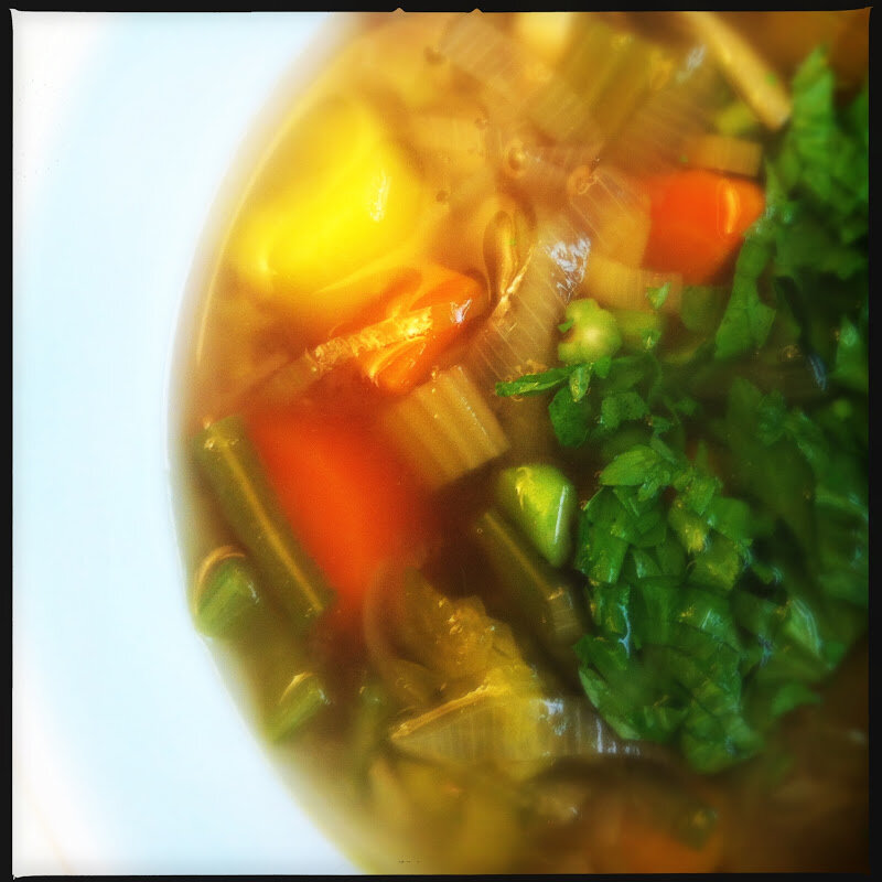 muss er ja nicht wissen, Gemüsesuppe mit Ingwer und Soja