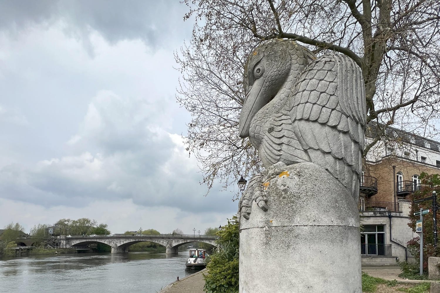 The River Guardian, by Simon Buchannan at the confluence of the Colne and Thames