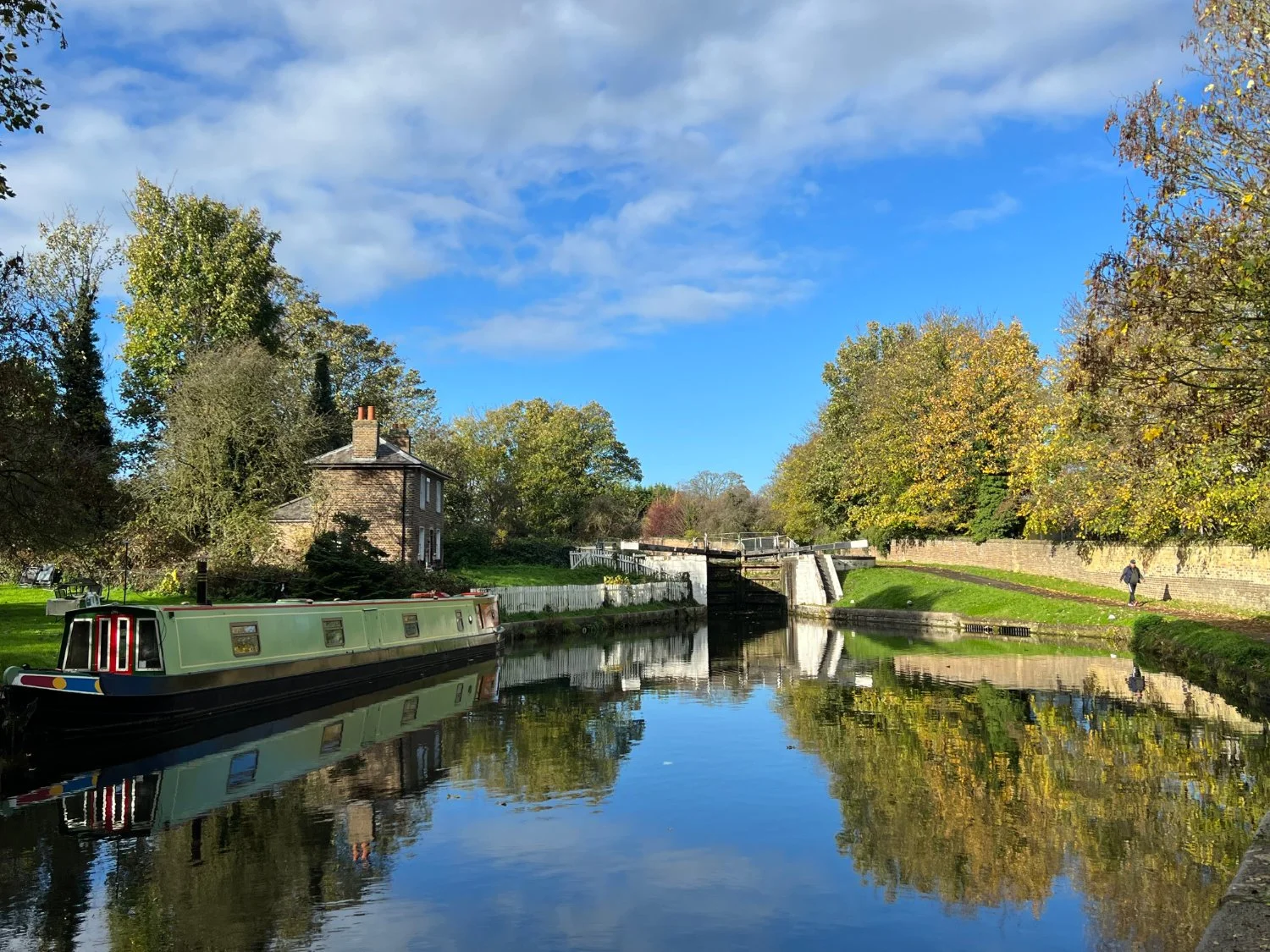 The Hanwell flight is 6 locks long, the longest series of locks in London