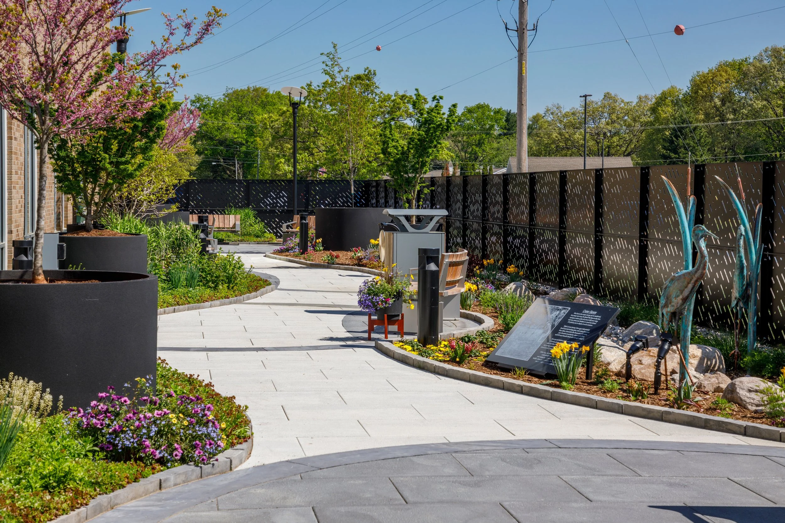 COREWELL HEALING GARDEN LUDINGTON-034_sm.jpg