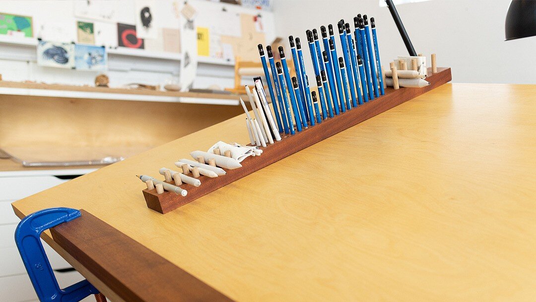 Victory over chaos and disorder!

Finally got around to sorting a pencil rack. After months of having them strewn across the desk and scrabbling around for the right grade, I've now got them lined up and ready to go, along with stumps, tortillons, ch