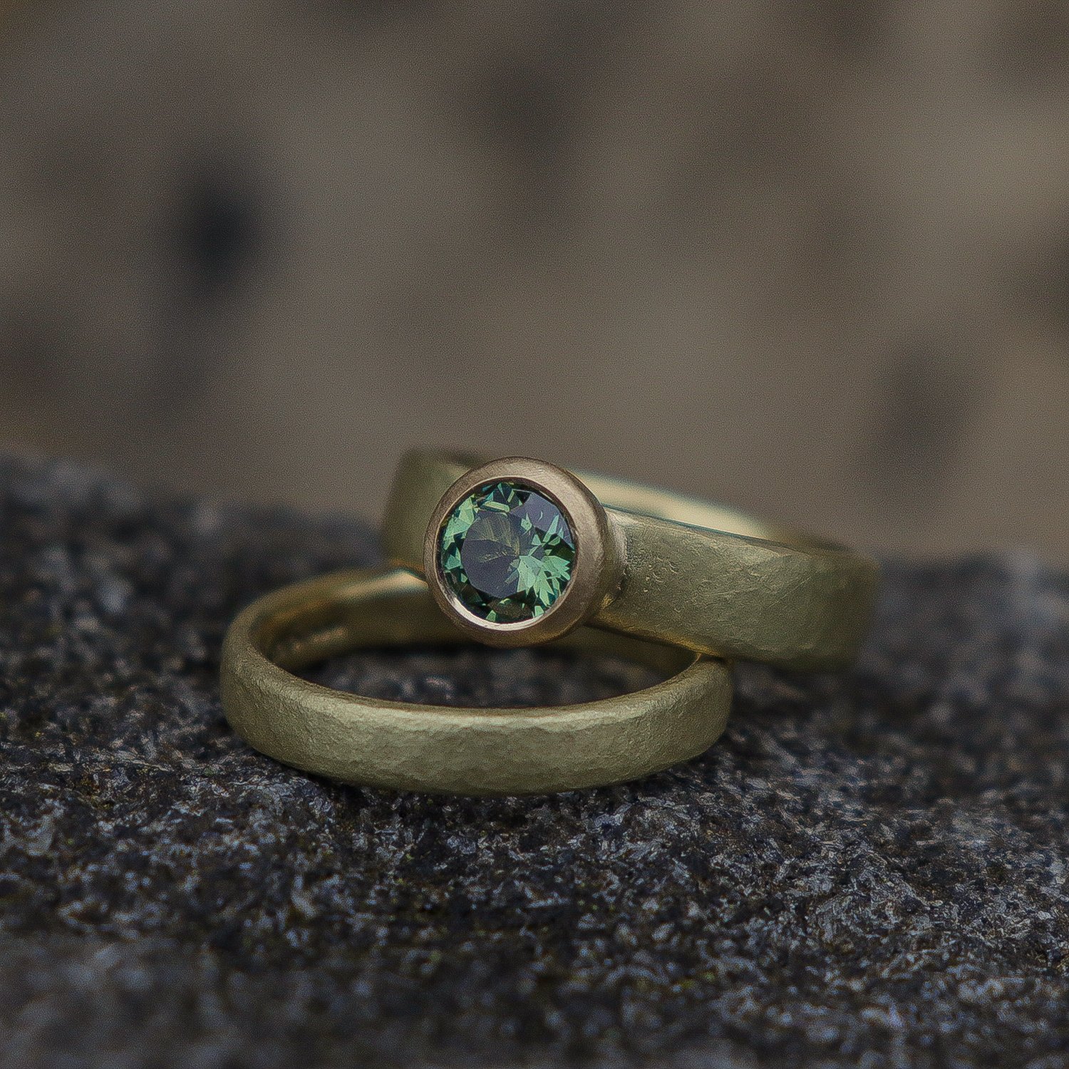 Buy Glinty Pair Gemstone Ring Online | CaratLane