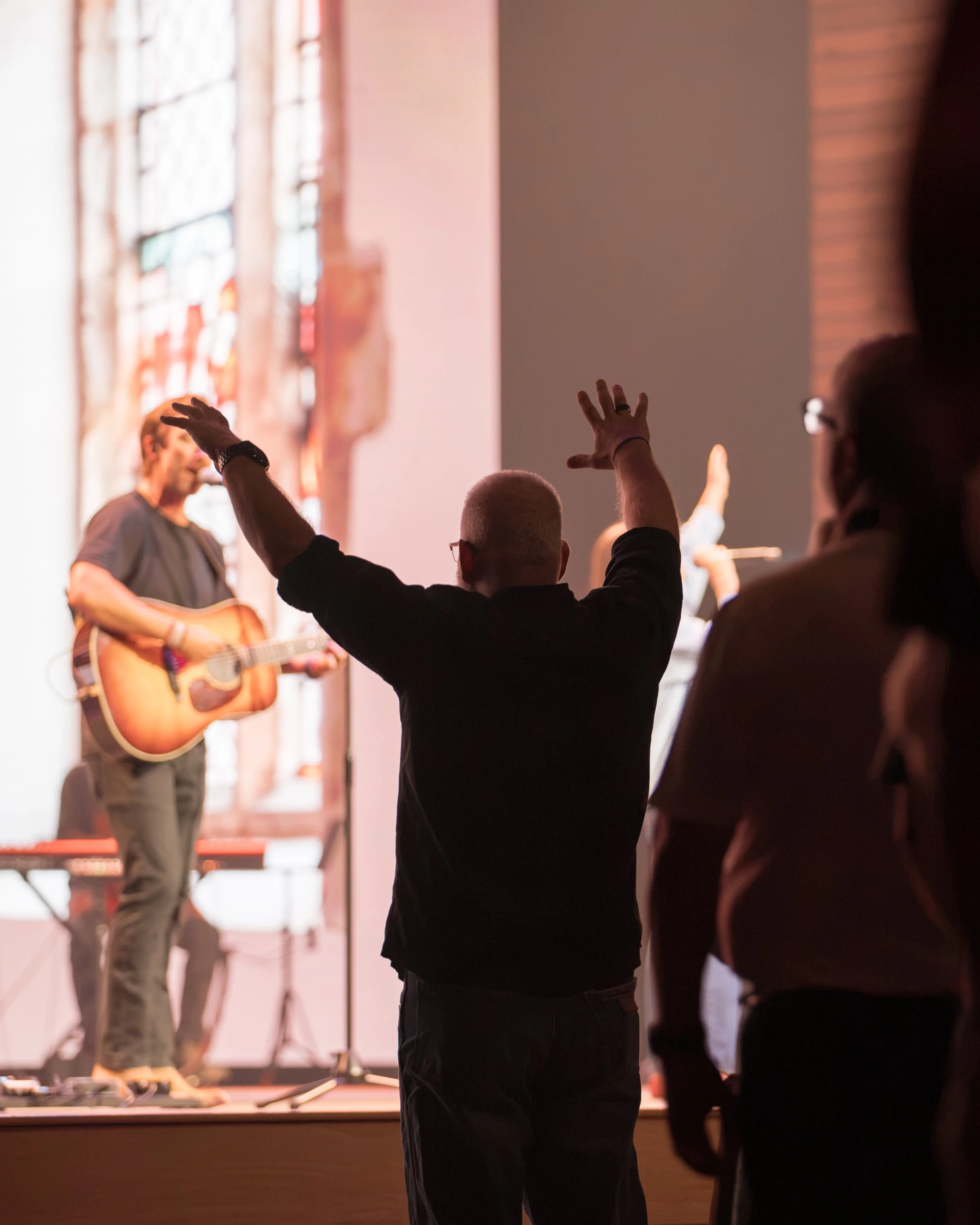20260920_18_worship_ew.jpg