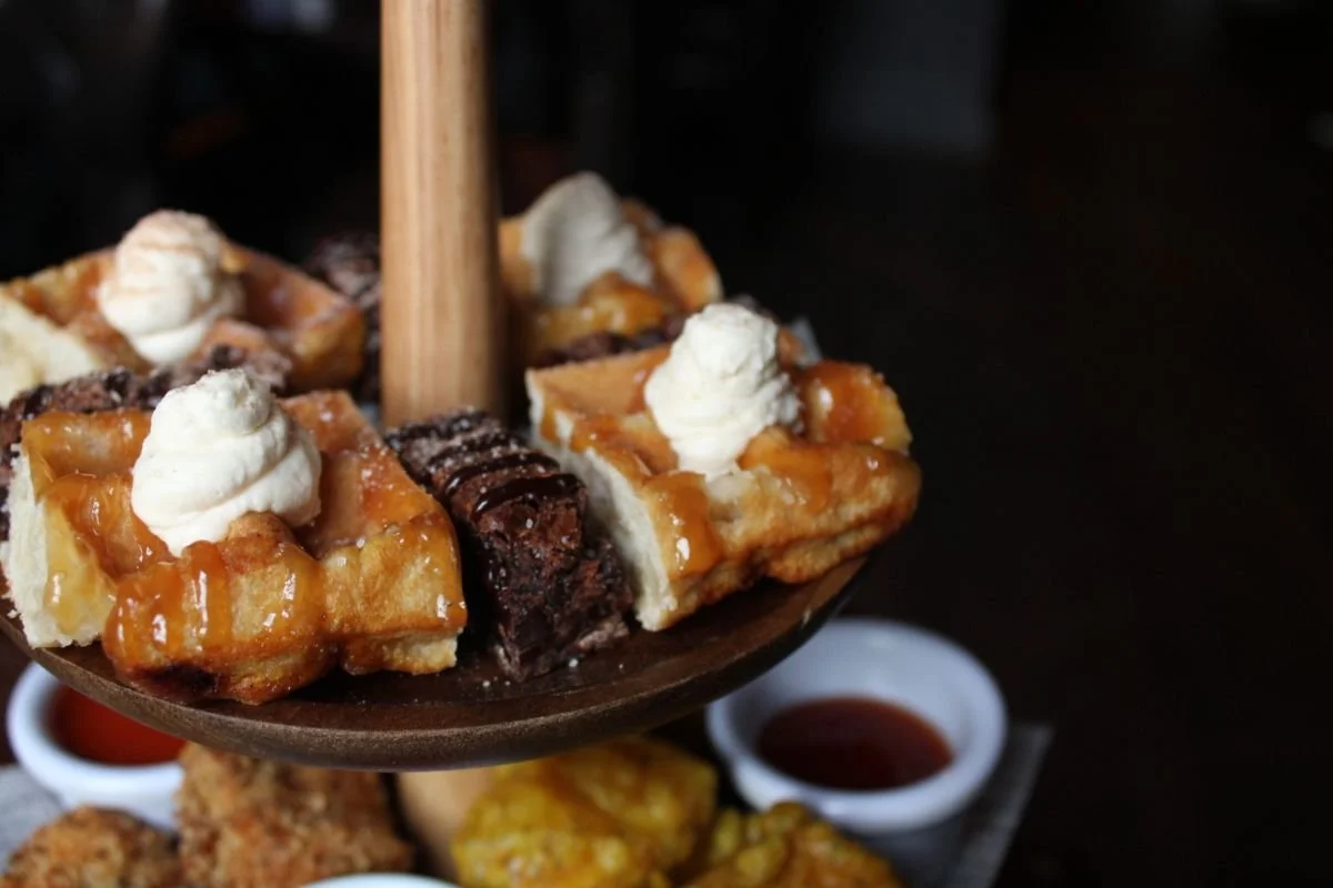 afternoon-tea-with-a-21082702.jpg