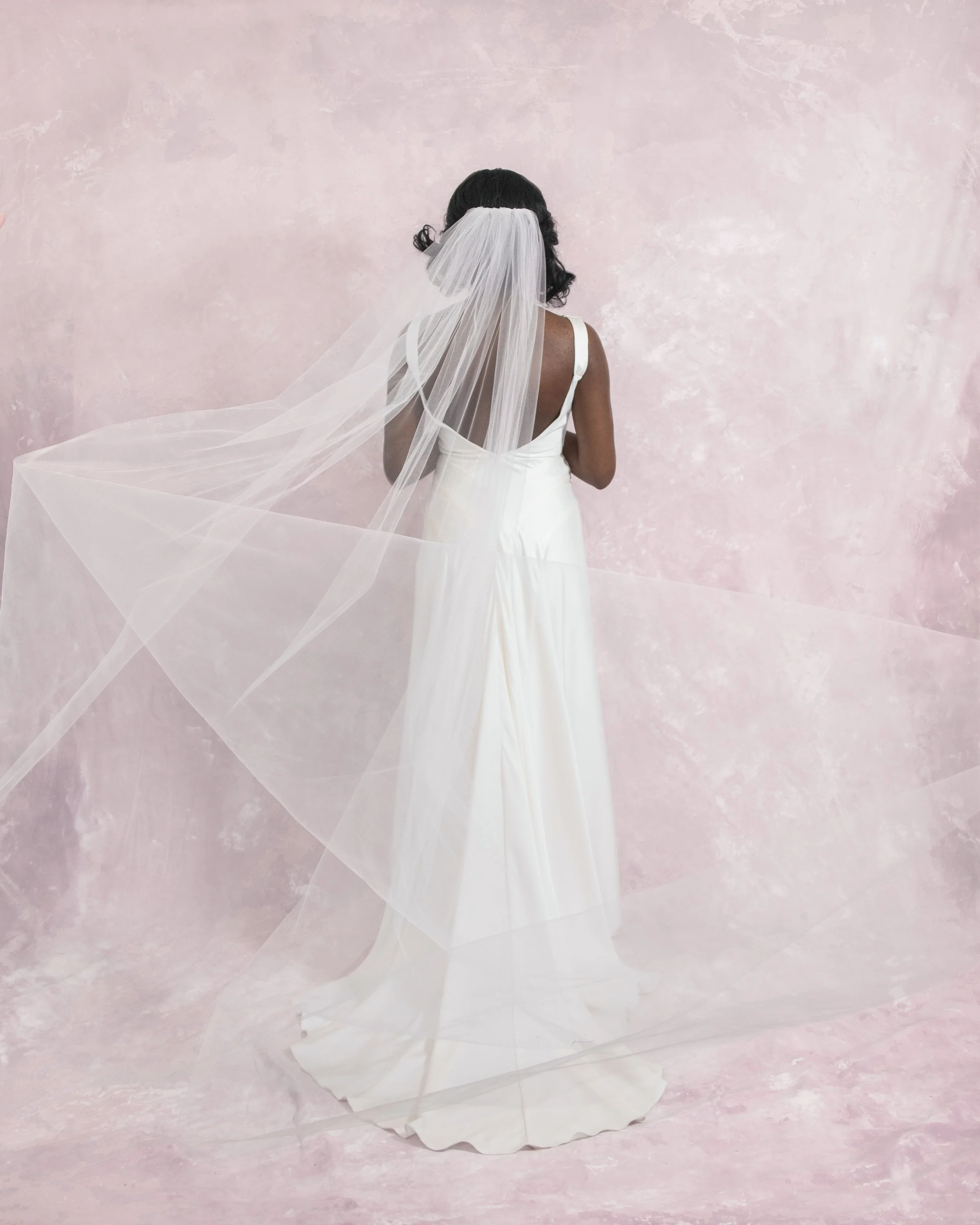 Monroe -Single Tier Full Veil