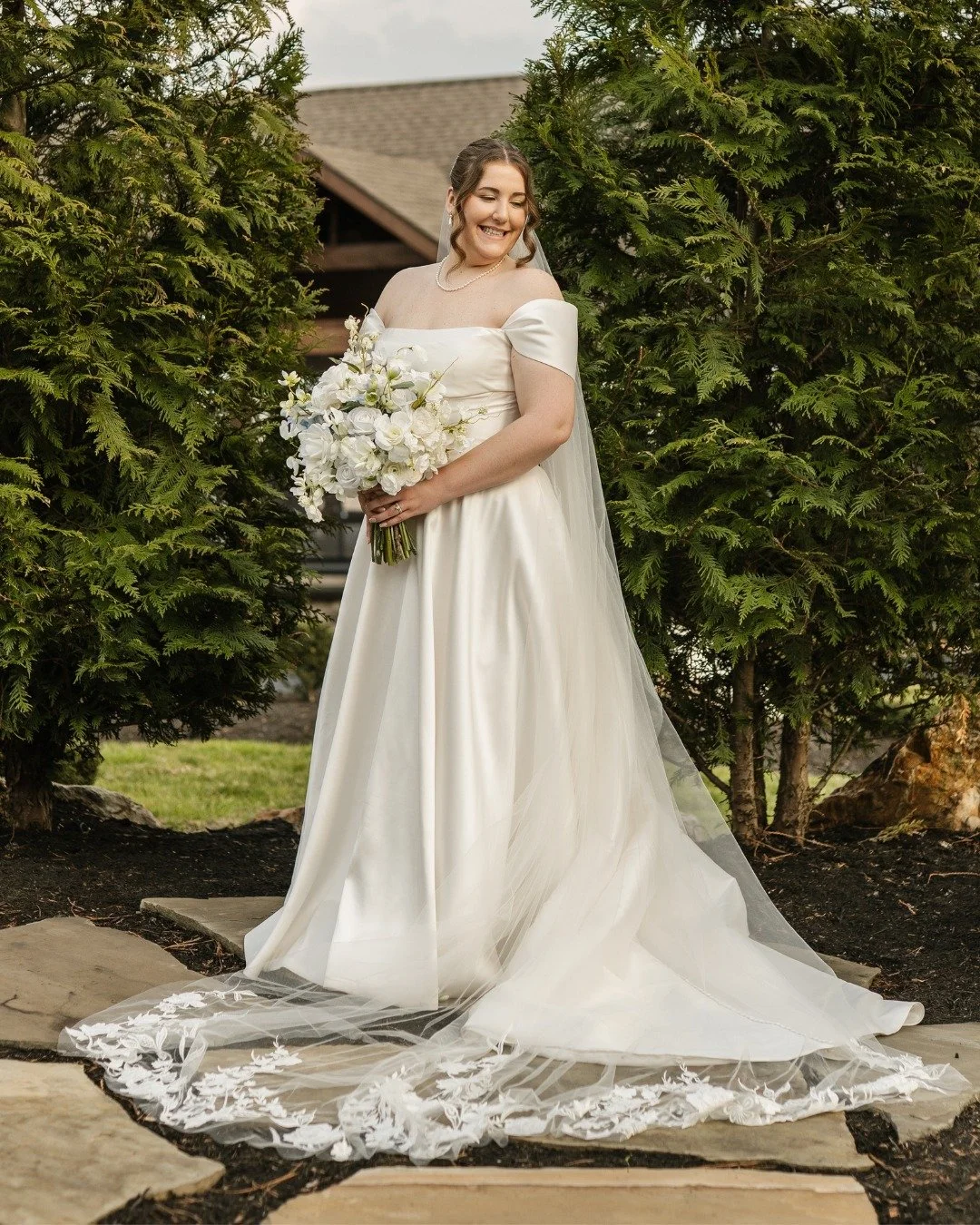 One of our lovely 2026 brides! We did a lot of small tweaks on this dress to make sure it fit the bride perfectly. This dress showcases how even small changes can make all the difference in fit! 

Photo Credits: @taylorwilloughbyphoto