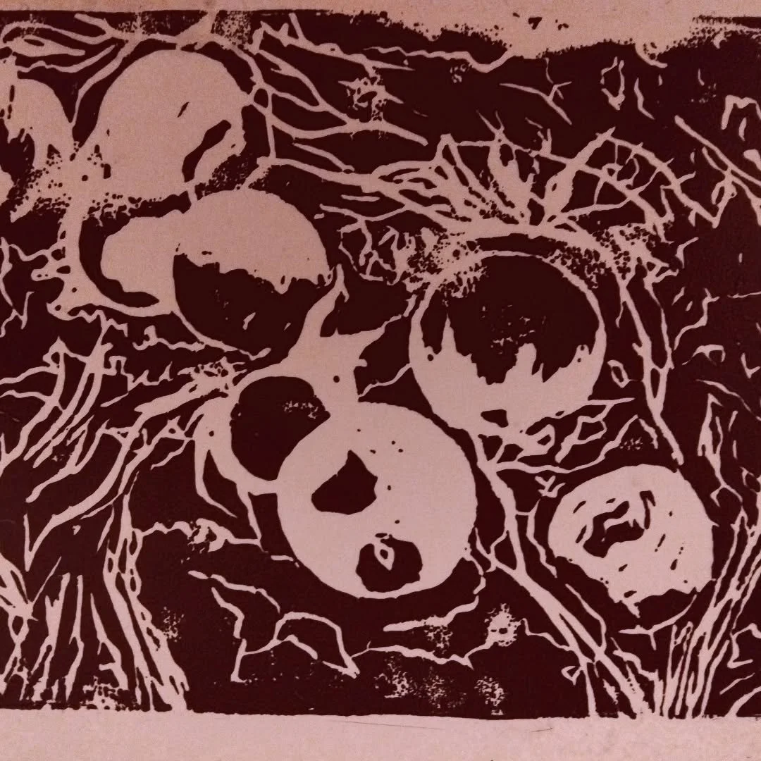 Furst forays into linocutting. Apples + trees. I defo need some more practice.