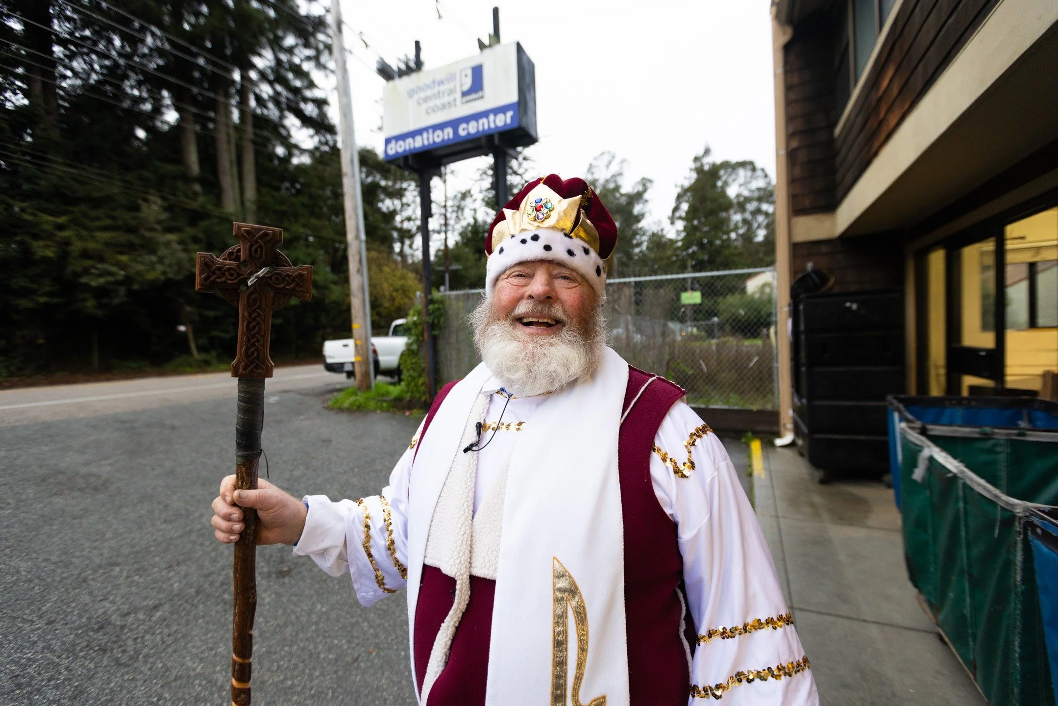 I&rsquo;m so excited @lookoutsantacruz accepted my story pitch and published this today. Ambrose at @coastgoodwill is the latest person featured in a series I&rsquo;ve been collecting and creating called Labor of Love. 

Daniel Ambrose has been the f