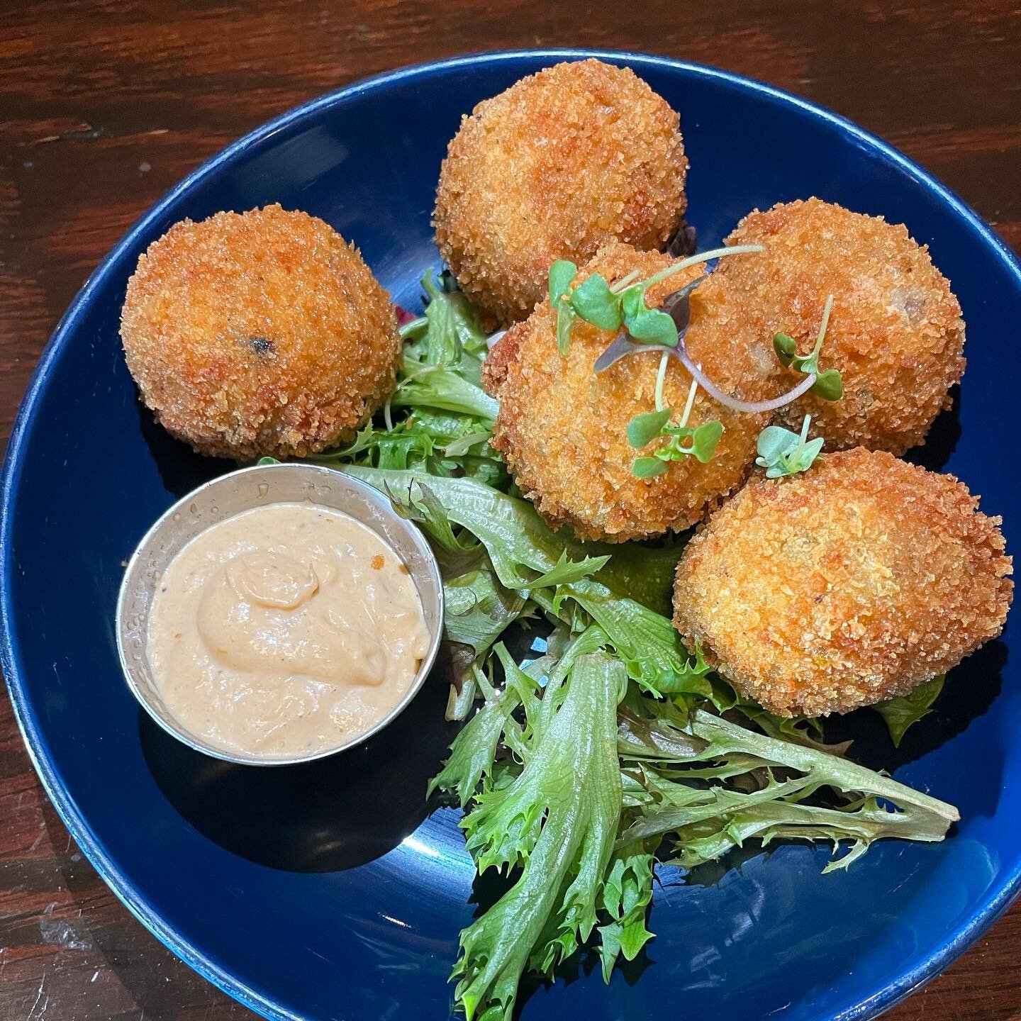 Todays Specials!

Dirty rice arancini with spicy tomato aioli.

Grilled swordfish sandwich with spicy sundried tomato aioli, pickled onions, mixed greens and local avocado on Hokkaido milk bun.