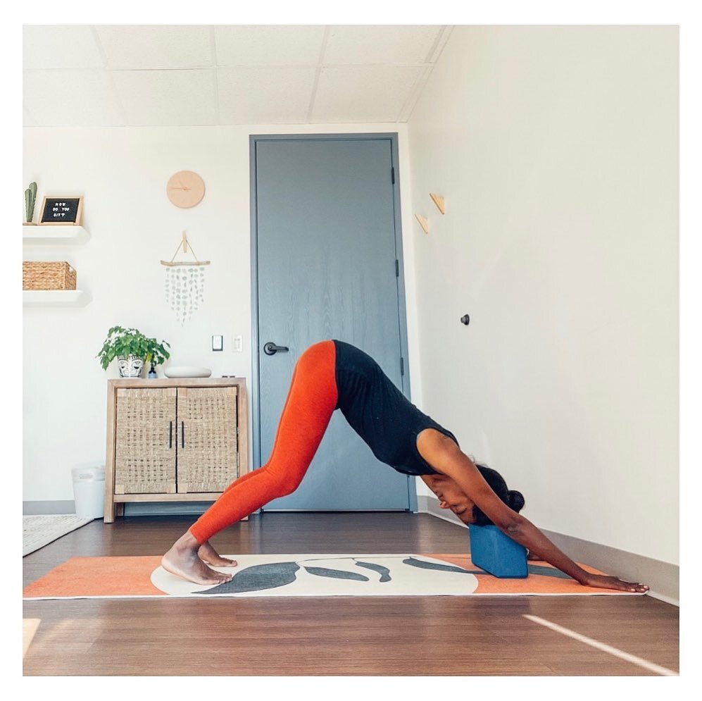 Four ways to do down dog:
There are so many mind and body benefits to this pose.  It strengths, stretches, eases stress and anxiety and improves circulation.  But it can be a hard pose to accomplish because it requires total mind-body coordination an