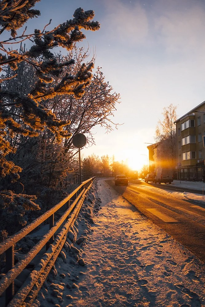 Valokuva Pispalan valtaväylältä. Talvea Pispalassa