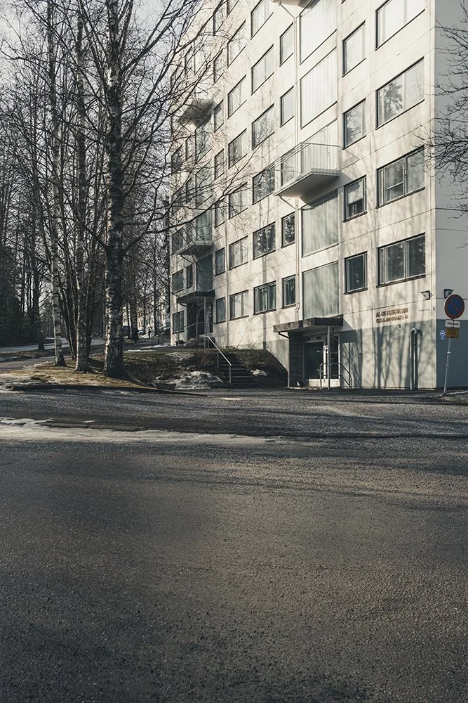 Valokuvia Peltolammen kerrostaloista