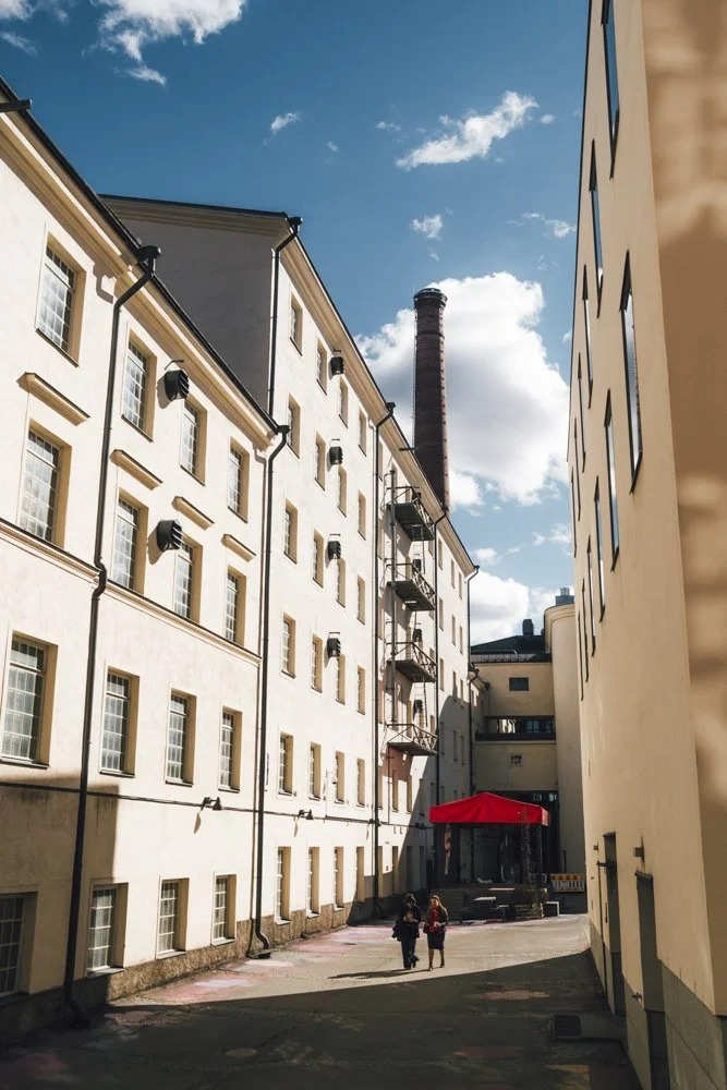 Ihmisiä Finlaysonilla