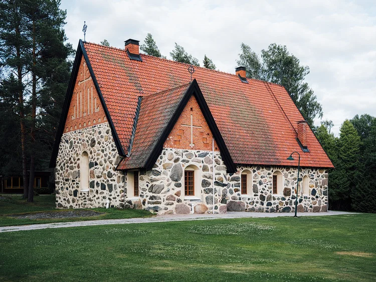 aitolahden-vanha-kirkko-valokuvia-tampereen-aitolahden-vanhasta-kirkosta