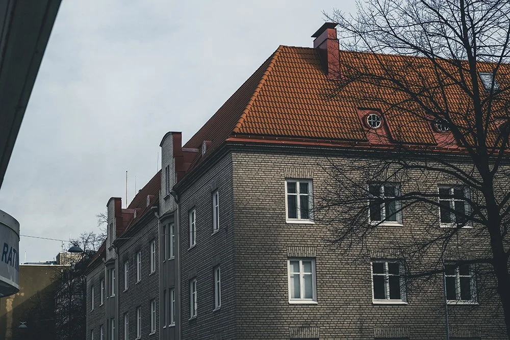Kuvia Suojasen talosta Tampereen Kyttälässä