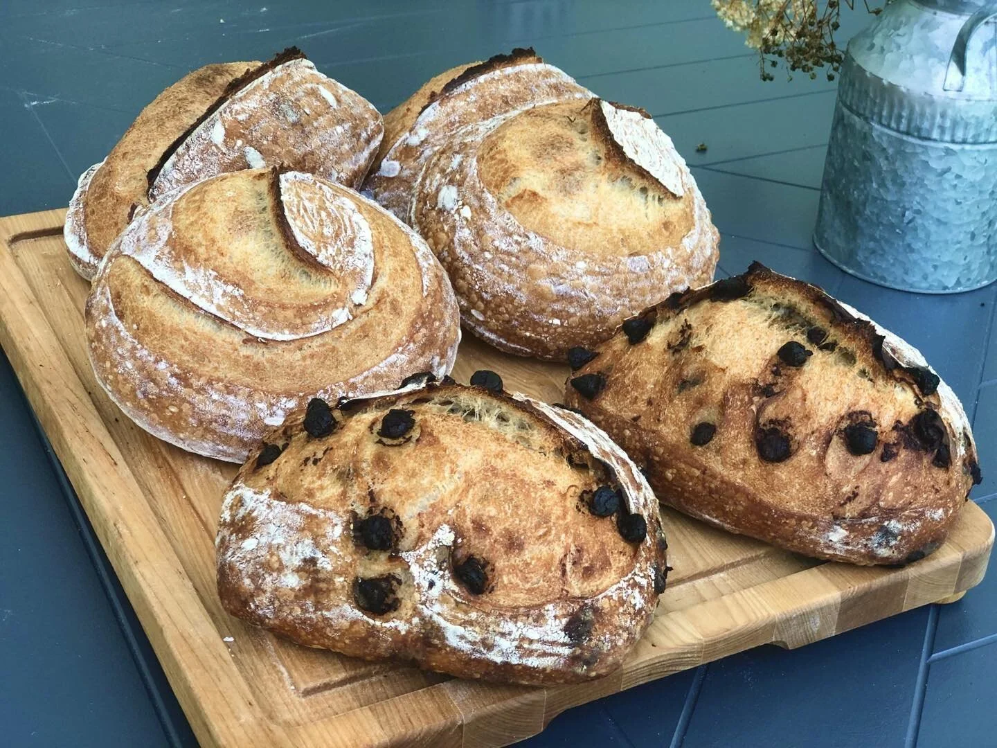 Lots of Dark Chocolate Chunks &amp; Country Whites today. #faves

#artisanbread #sourdough  #sourdoughbread #instabread #levain #flourwatersaltyeast #wildyeast #breadbaking #bread #bakingfromscratch #levain #realbread #bakersofinstagram #breadscoring