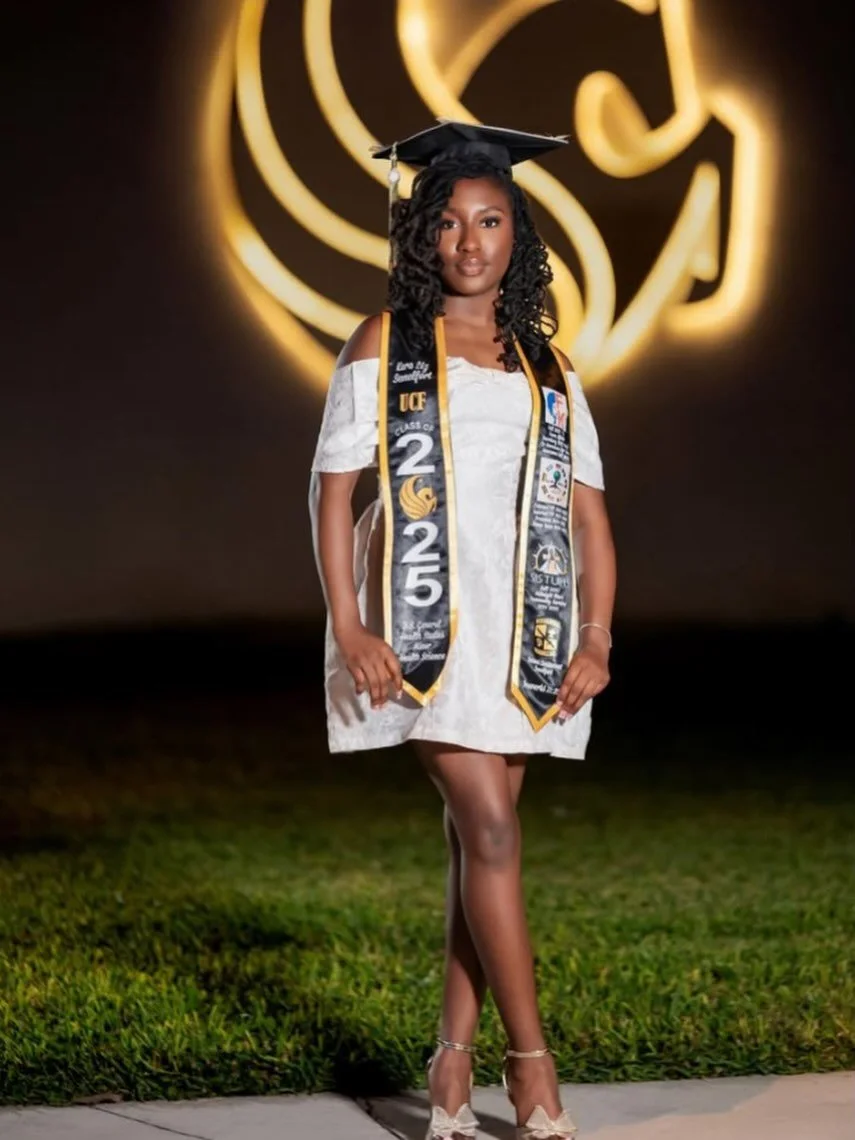 Educated, disciplined, and driven to succeed! 😍

This grad ordered a satin stole with satin trim. 

As always, thank you for allowing @stampdbyyaya to bring your vision to life 💛

#ucfgrad #classof2025 #alumknight #graduation #gradszn