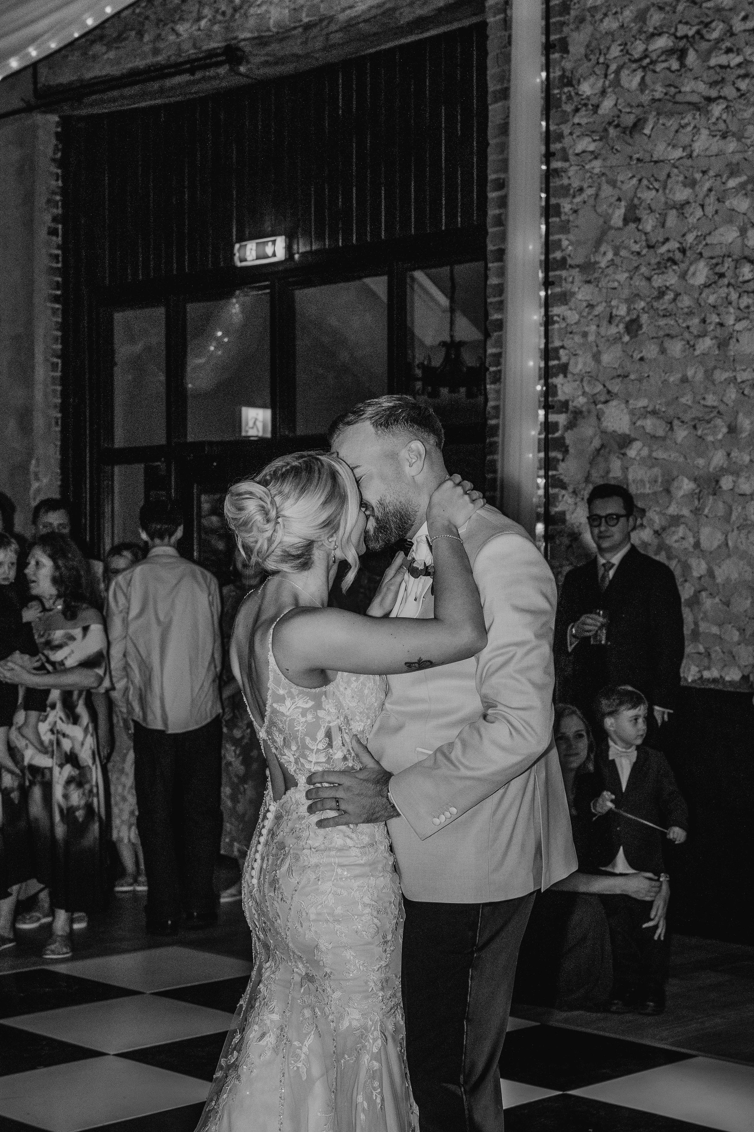 Charlotte + Stu 52bw.jpg