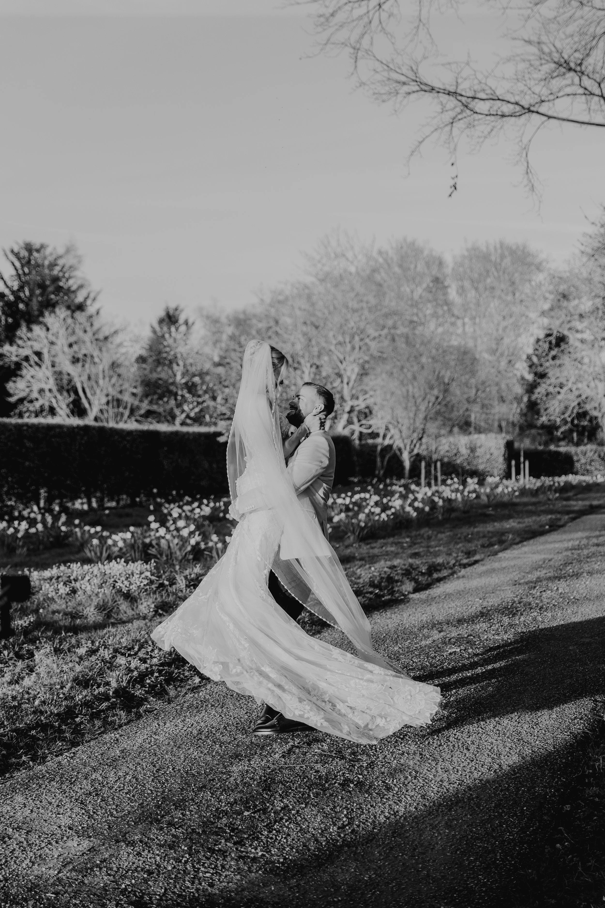 Charlotte + Stu 37bw.jpg