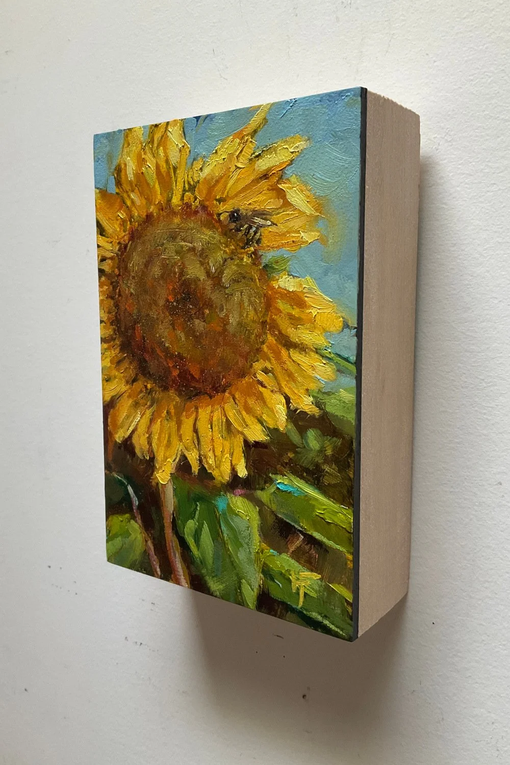 HILARY_FARMER_2026_Ink-Oil-Painting-Vertical_SUNFLOWER_BEE_MINI-V2.jpg