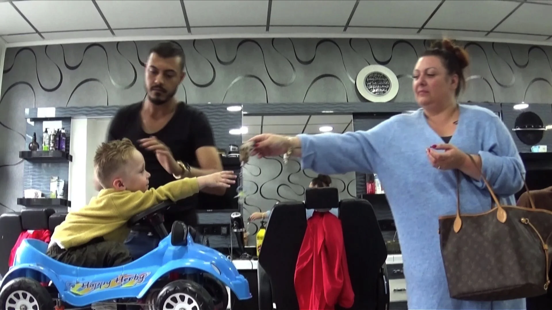 Haarwerke - Still4.jpeg