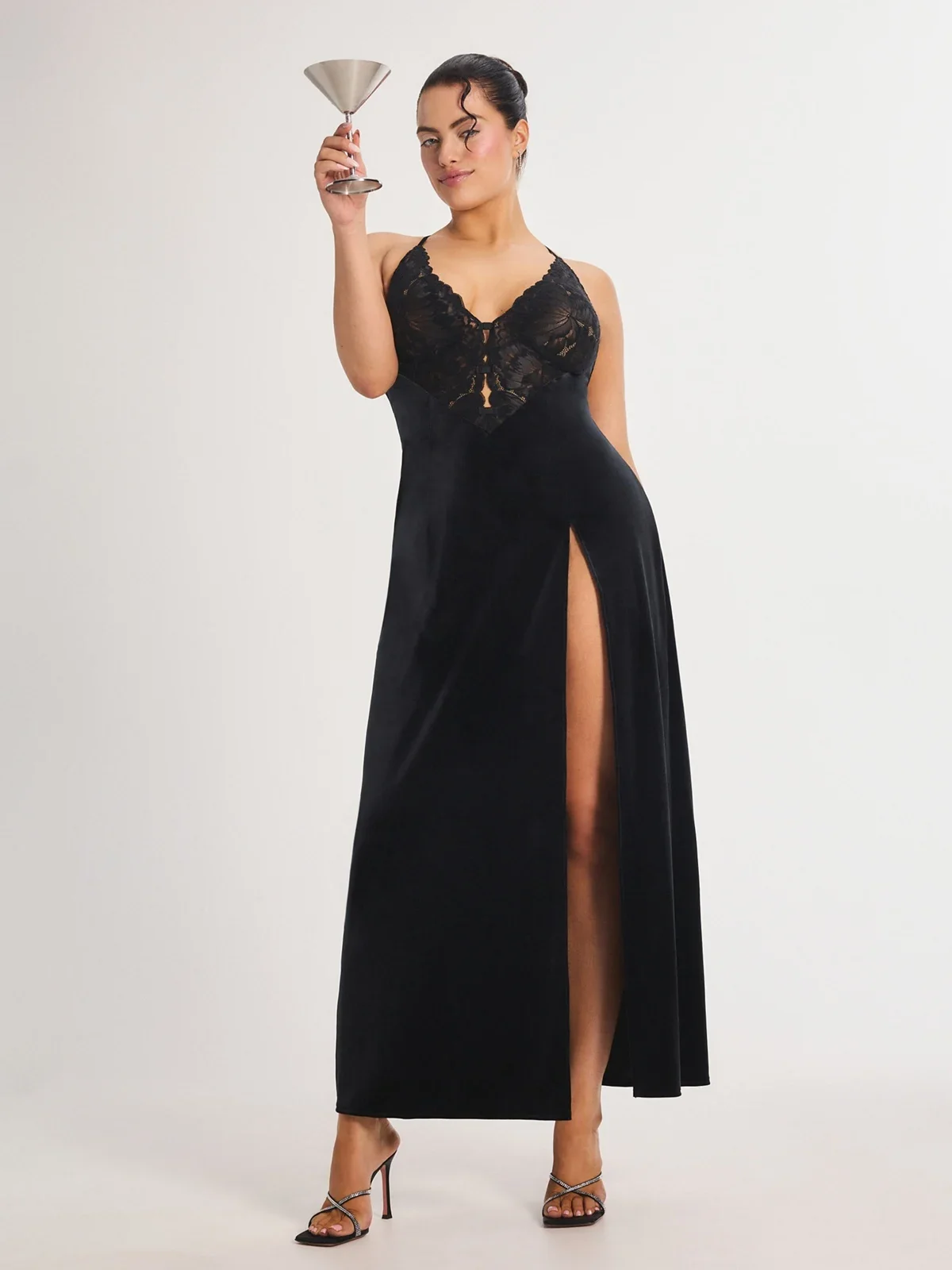 SAVAGE-X-NOIR-VELVET-MAXI-DRESS-LI2500670-1533-1-1200x1600.webp
