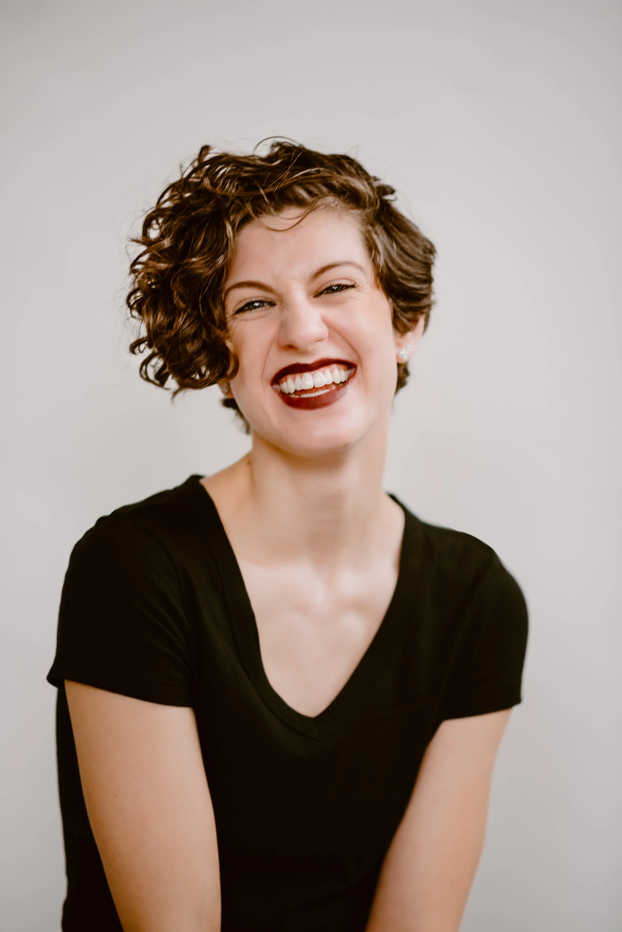 Lydia Headshots 2023-7.jpg