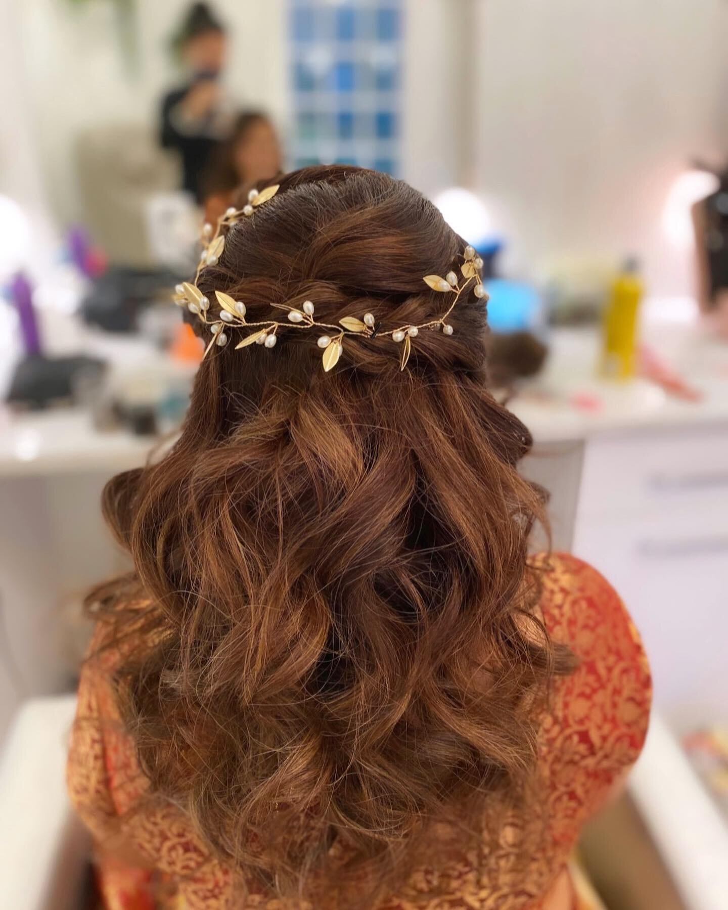 Bridesmaid half-up half-down hairstyle✨✨✨ #beautyteam

#mobilebeauty
#glamorousbyjuanita
#beautyteam
#bridesmaidhair
#njmua#nymua
#hairstylist