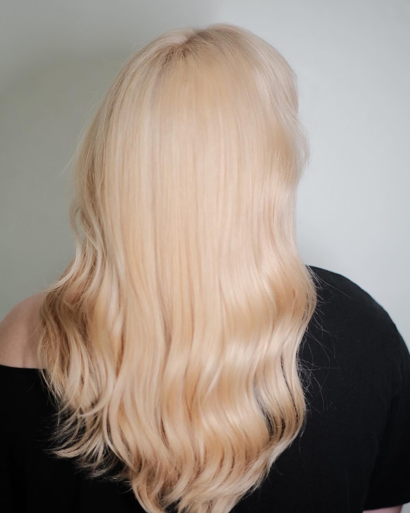 &ldquo;Making artfully crafted hairstyles one client at a time with the magic touch of our newest stylist, Okie. Looking for something new? Okie is now accepting appointments Thursdays through Sundays click the link in our bio to book:)
.
.
.
.
.
.
#