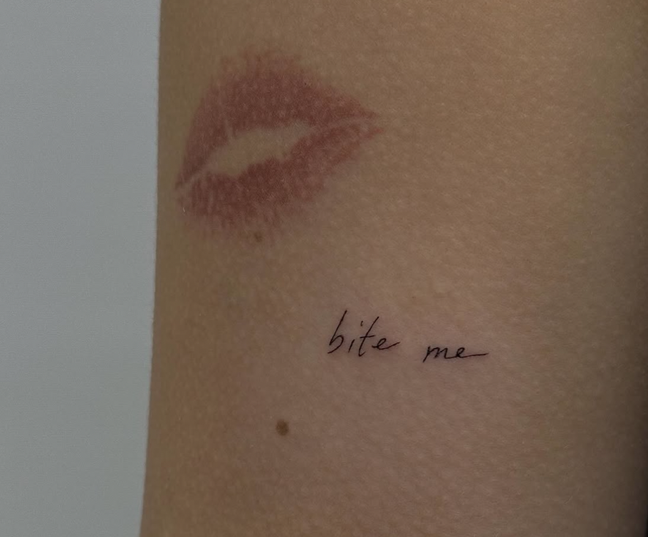 FLASH V-Day Happy Hour 💋