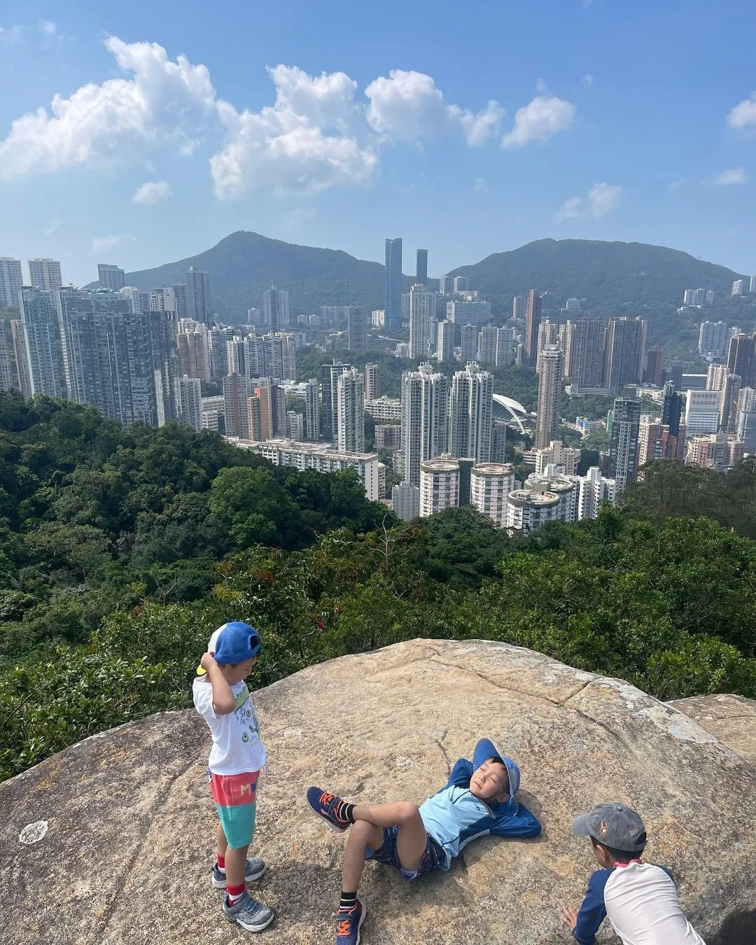 A little recap of our Little Shedders’ Autumn Camp so far 🍂
From hidden alleys to rocky climbs, our Shedders have been learning through movement, teamwork, and curiosity — discovering the ME, WE, and US in every adventure.
 👉Join us f