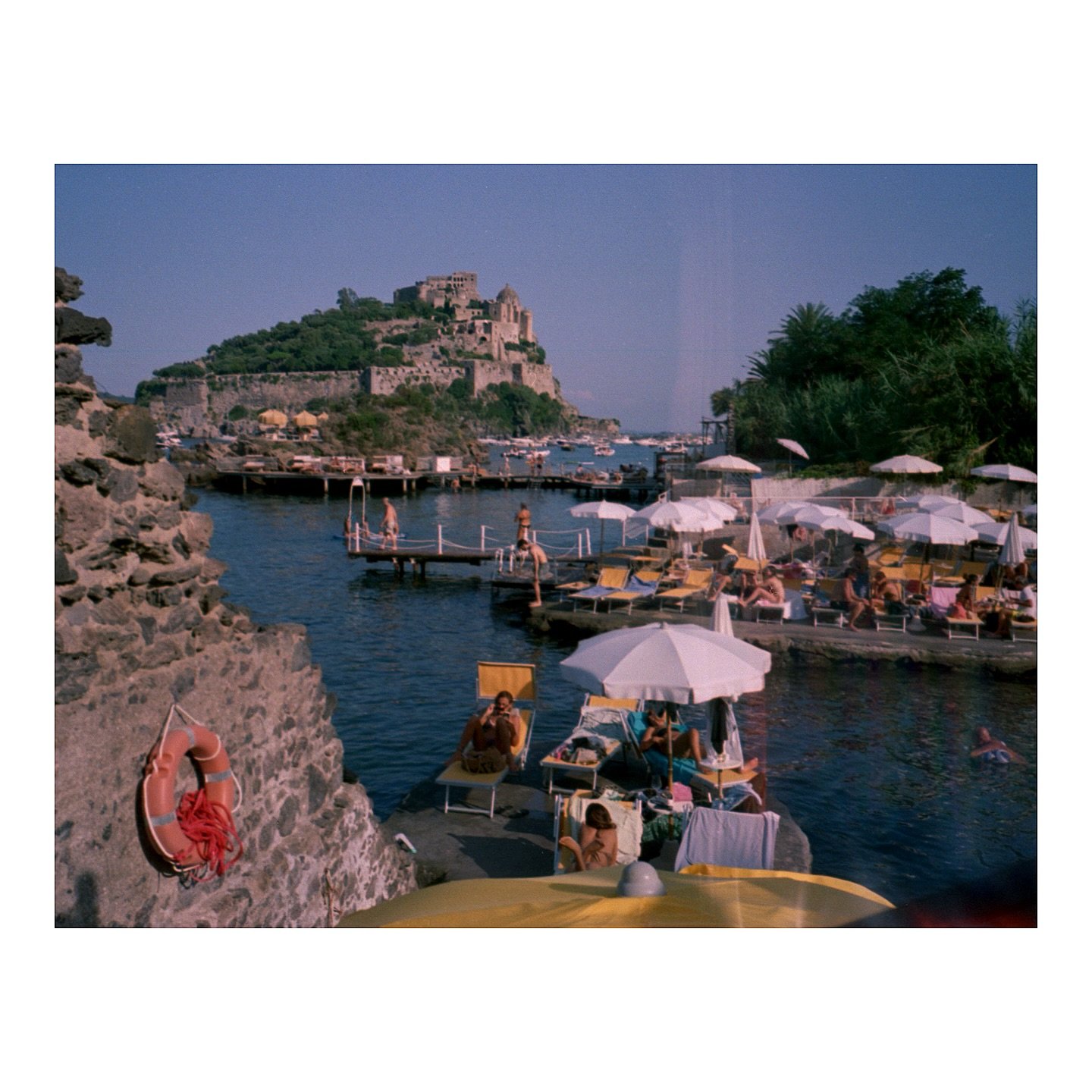 sun day w/ @mattias.tiff