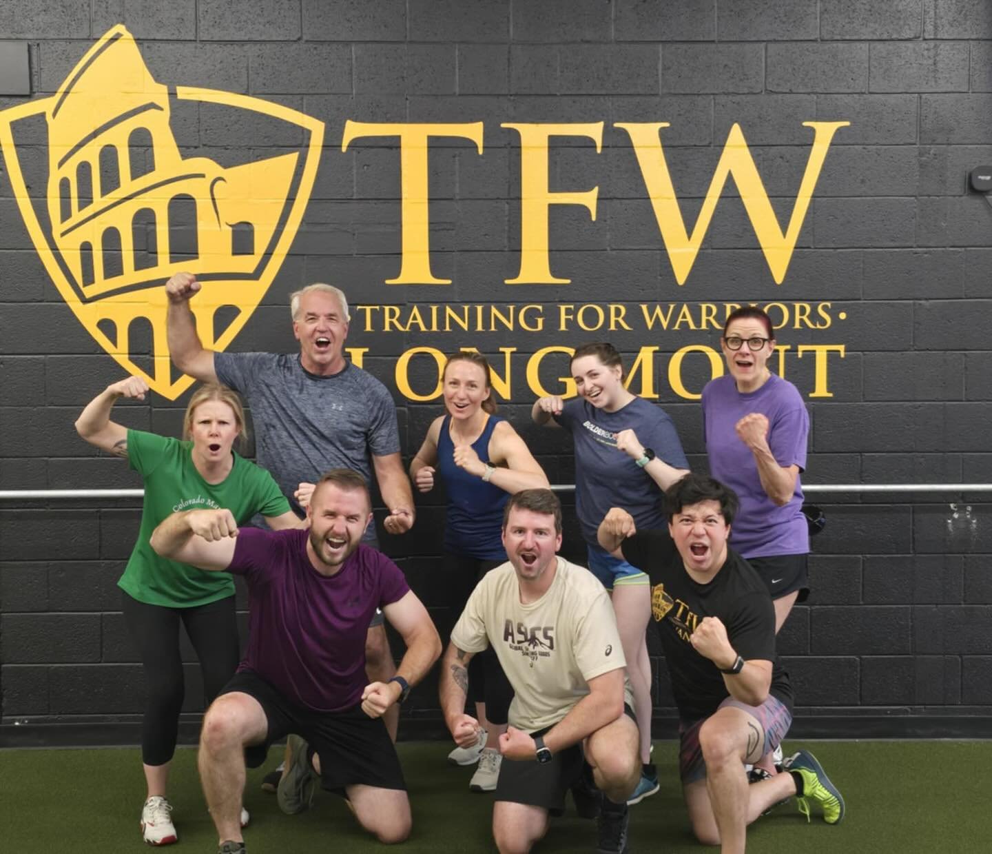 Warriors build each other up! 🙌🏼

Train in functional fitness to lose fat, build muscle and feel good&hellip;and to set an amazing example for those who look up to you. 🤩

Commit to your 55 minute small group training sessions each week and you WI