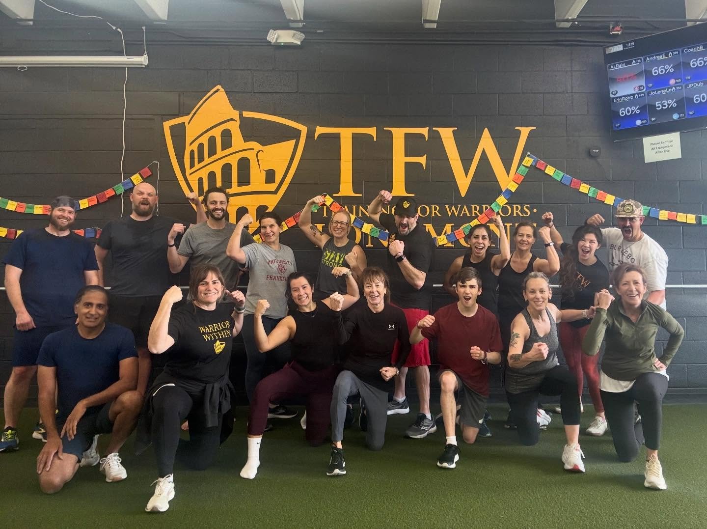 Ready to get your health going? 🫵🏼🔥🙌🏼

Why not also GIFT health this season to your people so you can support each other on your journey?! 🙋🏻&zwj;♀️🙋🏽

Join our small group training sessions to lose fat, build muscle and feel good! 

Functio