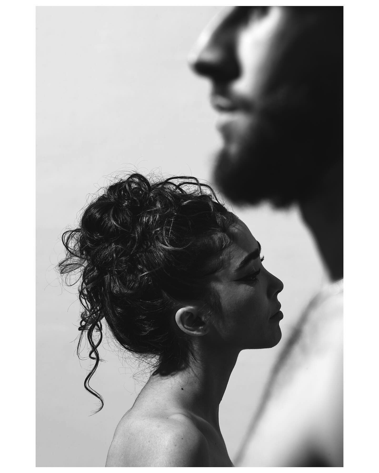 Sab et Hugo.

📷 @jeremie.pontin 

Cool de vous avoir encore une fois au studio pour faire des images, une bonne partie d&rsquo;échecs, ou simplement une bonne discussion. 
Je suis content de ce qu&rsquo;on a fait ensemble, les autres images arriven