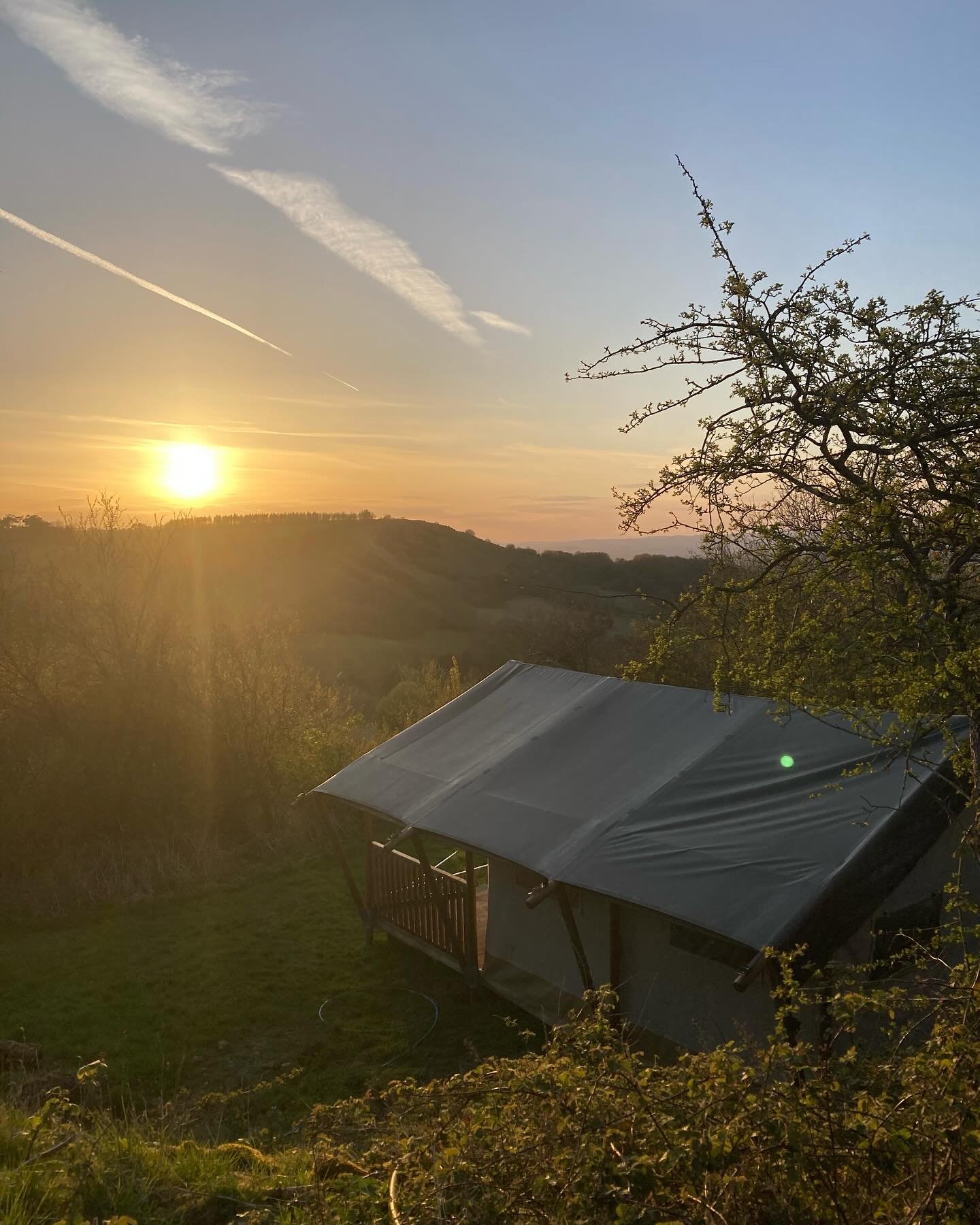 What a beautiful spring day it&rsquo;s been and a magnificent sunset tonight 🍃 ☀️

We can&rsquo;t wait to welcome our first 2024 guests in a little over a week. 

#glampingholiday #glampinginthecotswolds #naturestay #farmstay #supportsmallbusiness #