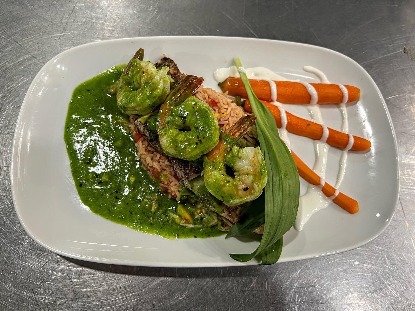Happy Good Friday!! 

Our special for this evening is beautiful piece of Mahi Mahi over spring rice with a green garlic sauce, accompanied by saut&eacute;ed shrimp and baby carrots. 

#food #dinner #special #fish #goodfriday #scarborough #jerseyshore