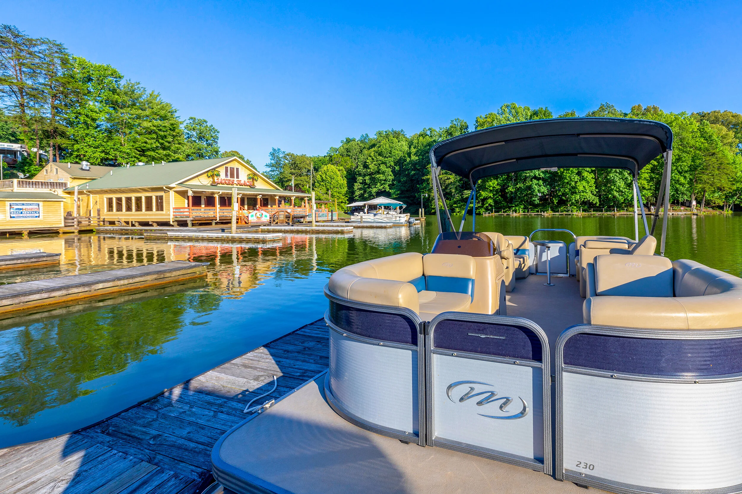 Dining — Halesford Harbour Resort