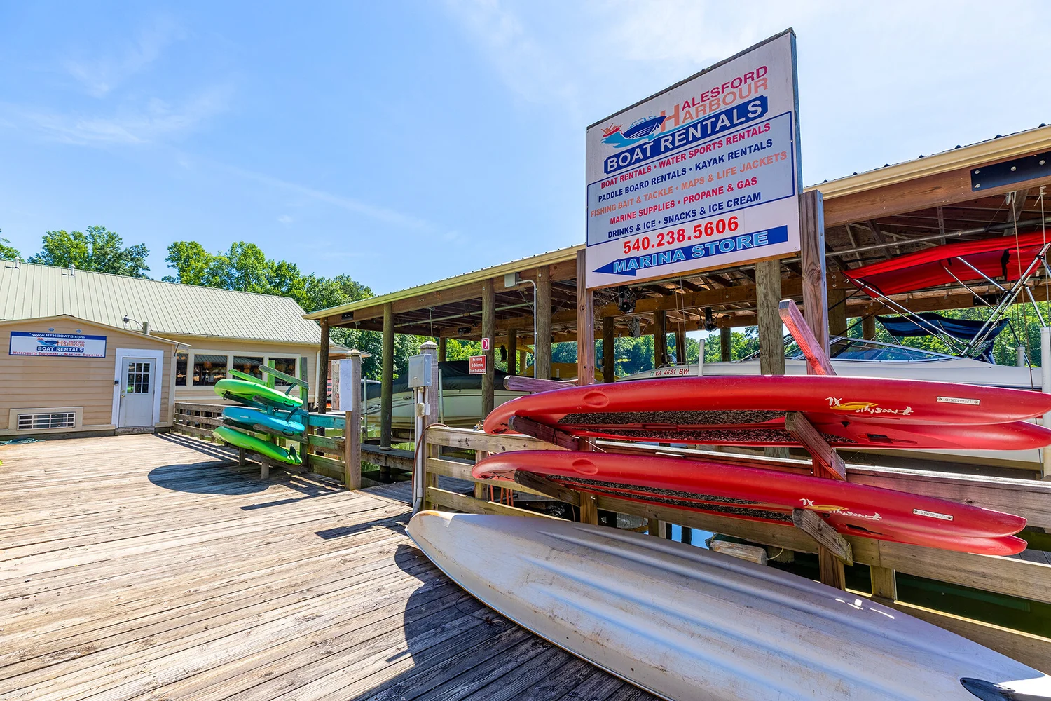 Boat Rentals — Halesford Harbour Resort