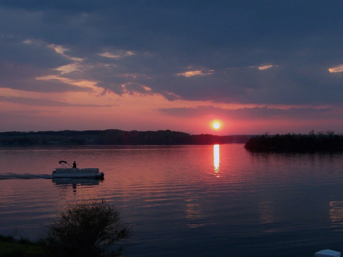 The Inn — Halesford Harbour Resort