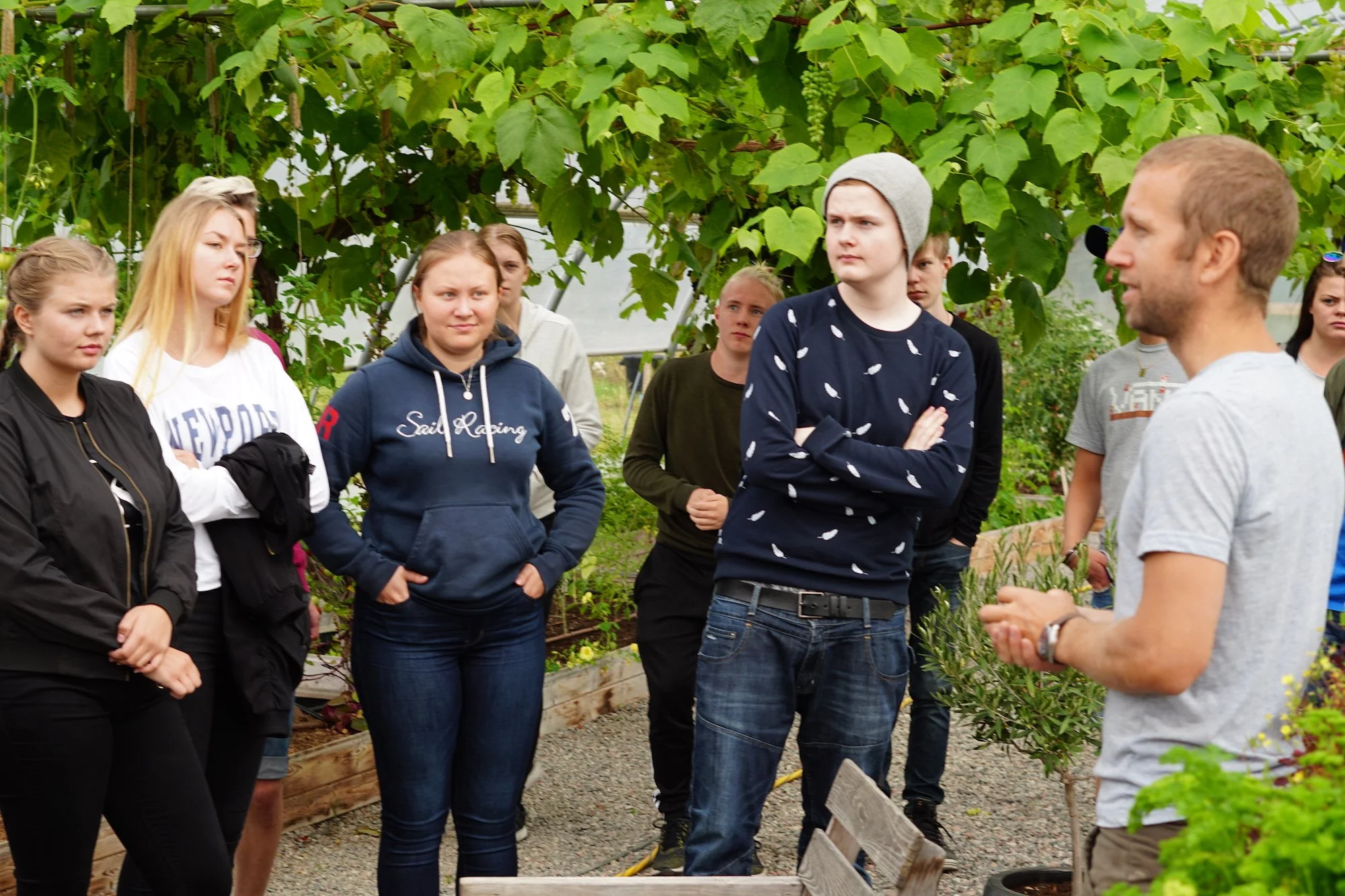 Jacob Högfeldt berättar om Äleby.JPG