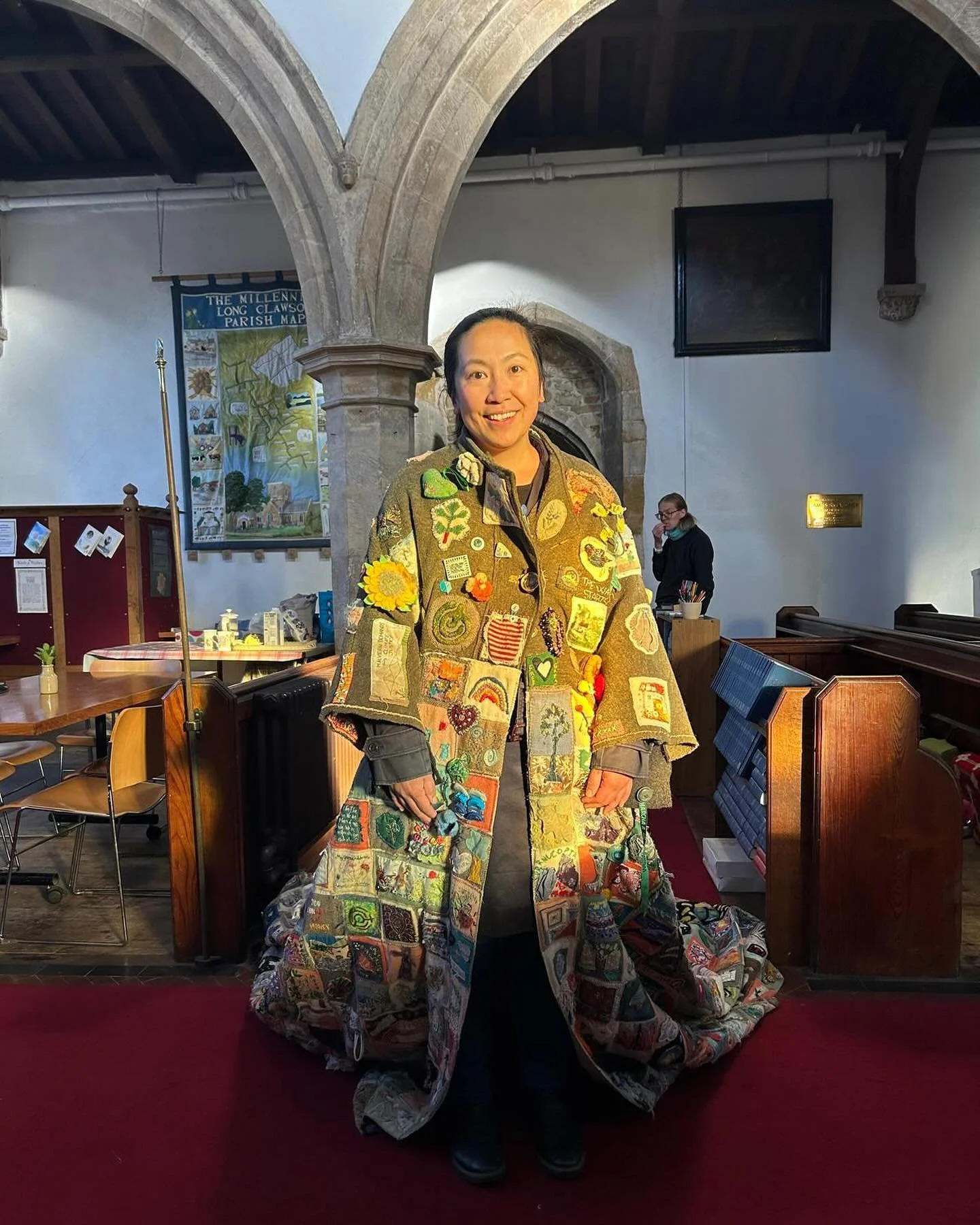 Rays of golden sun shining on May who wore the Coat as Rev Simon led a prayer ….. we then departed our lovely hosts at St Remigius onward to Melton Mowbray today….the drizzle soon started though! #longclawson #stremigius #meltonmowbray