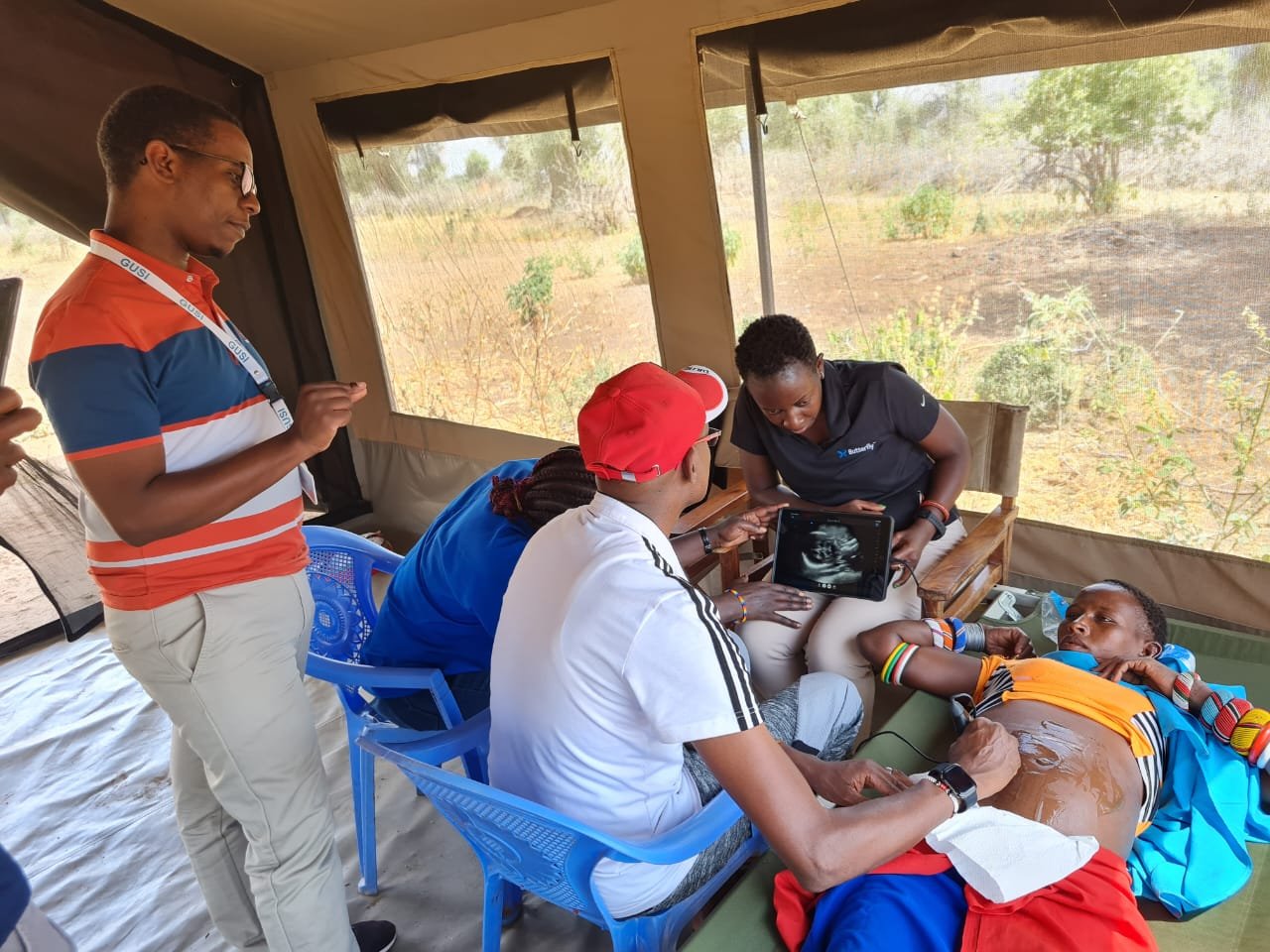 Ultrasound training for The Sarara Foundation nomadic healthcare team_4.JPEG